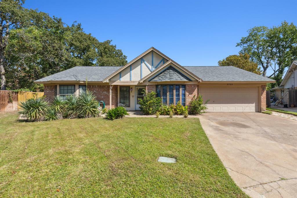 Property Photo:  3705 Melstone Drive  TX 76016 