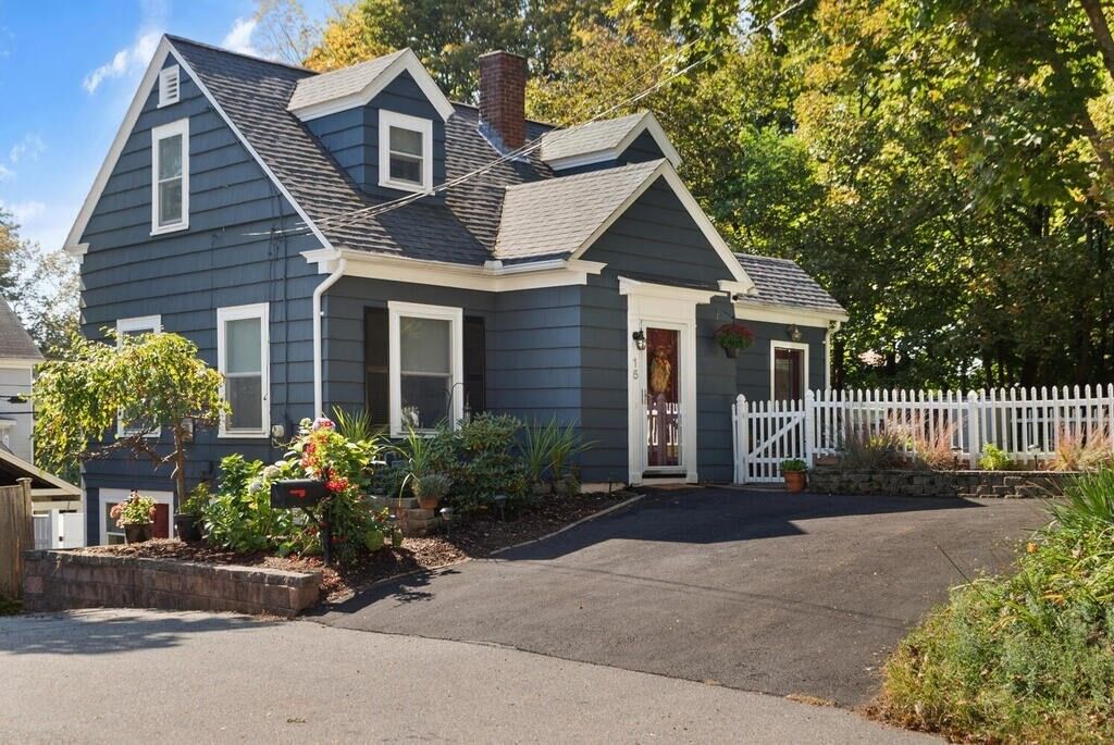Property Photo: 15 McIntyre Ct MA 01752