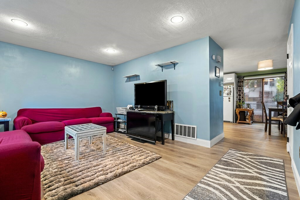 Property Photo:  810 Lawrence St B  MA 01852 