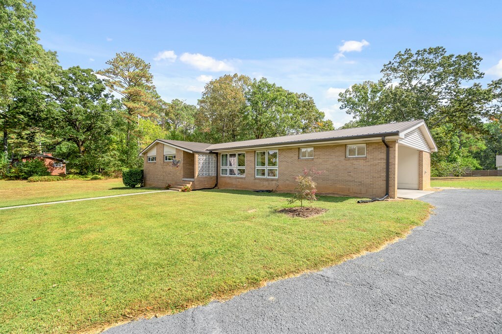 Property Photo:  604 Gi Maddox Pkwy  GA 30705 