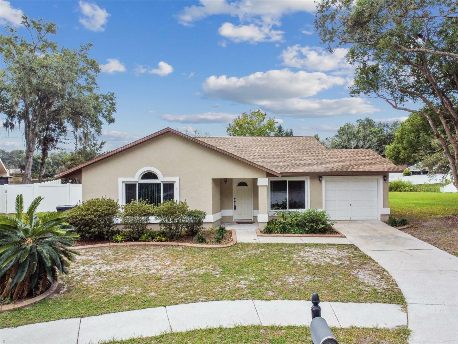 Property Photo:  1403 Tiller Way  FL 33594 