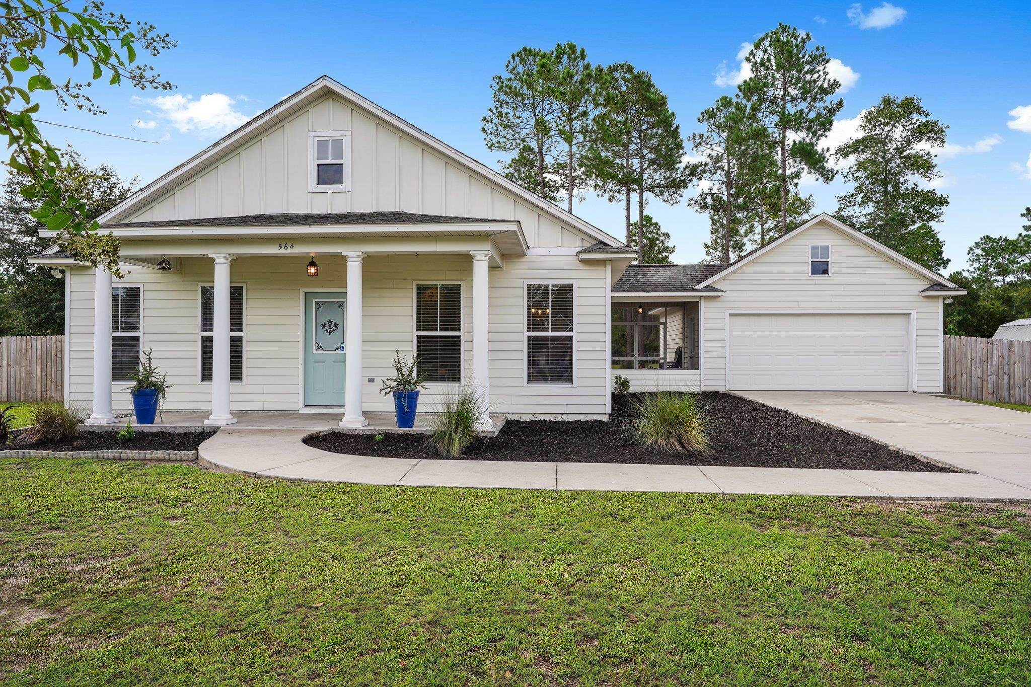 Property Photo:  564 Parkside Circle  FL 32327 