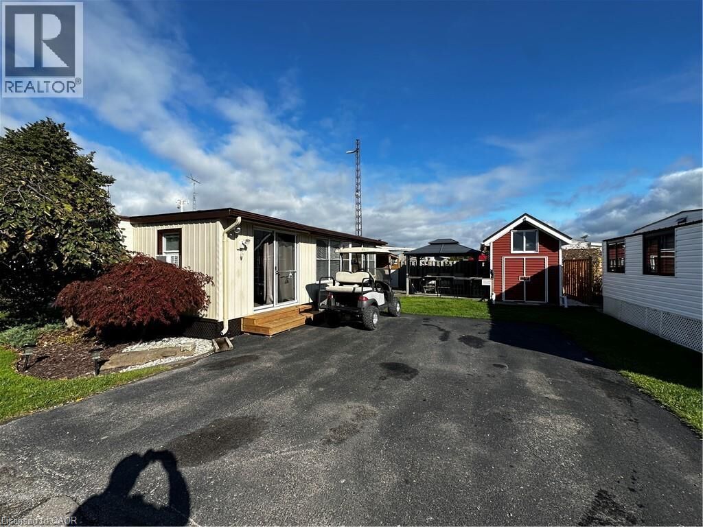 Property Photo: 92 Clubhouse Road 33 ON N0E 1T0