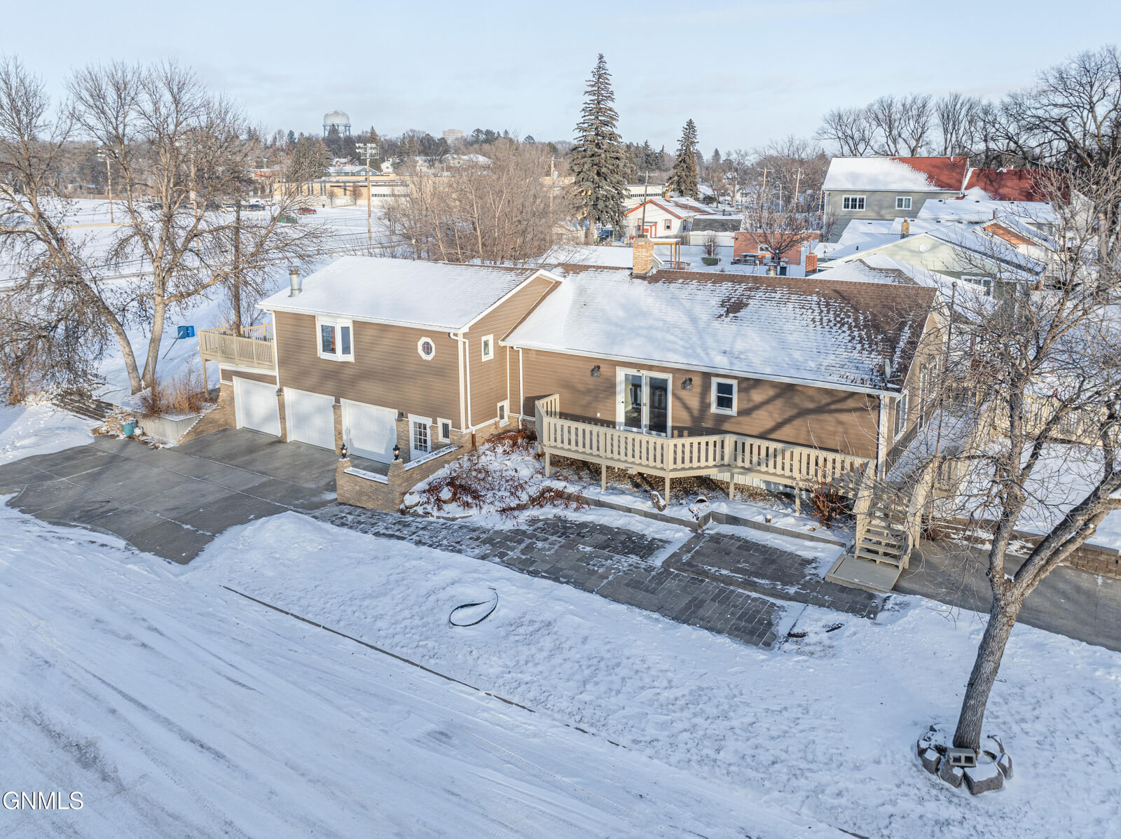 2 bed Bismarck home for sale 422 C Avenue W, Bismarck, ND 58501