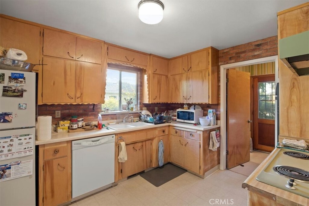 Property Photo:  1145 W 12th Avenue  CA 95926 