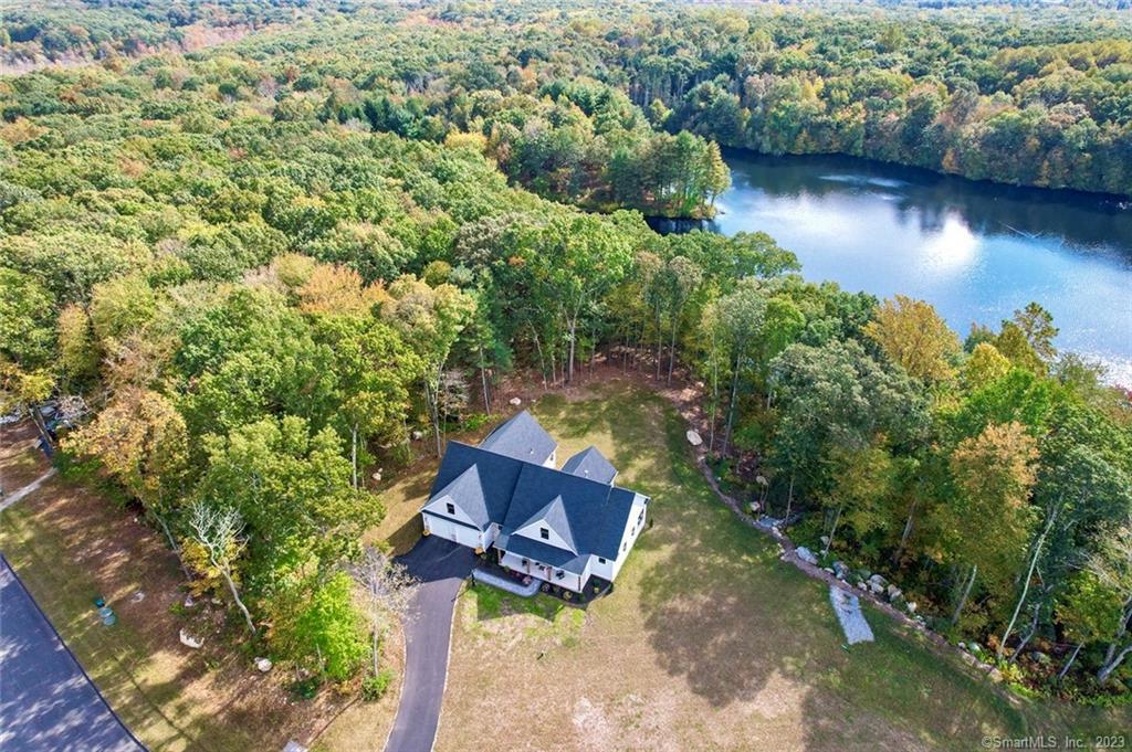 Property Photo: 195 North Pond Way CT 06415