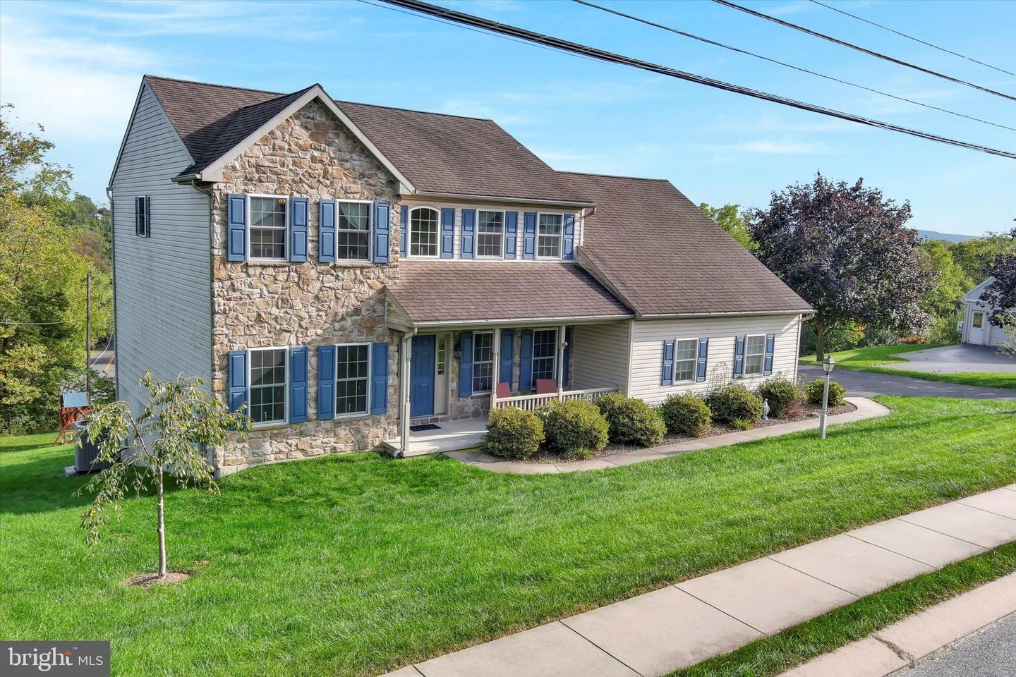 638 W Ridge Road  Elizabethtown PA 17022 photo