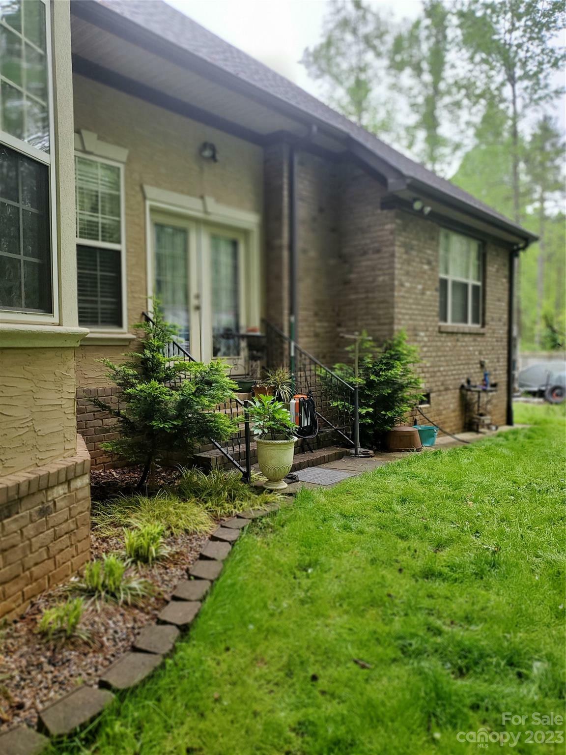 Property Photo: 9909 Minnie Lemmond Lane NC 28227
