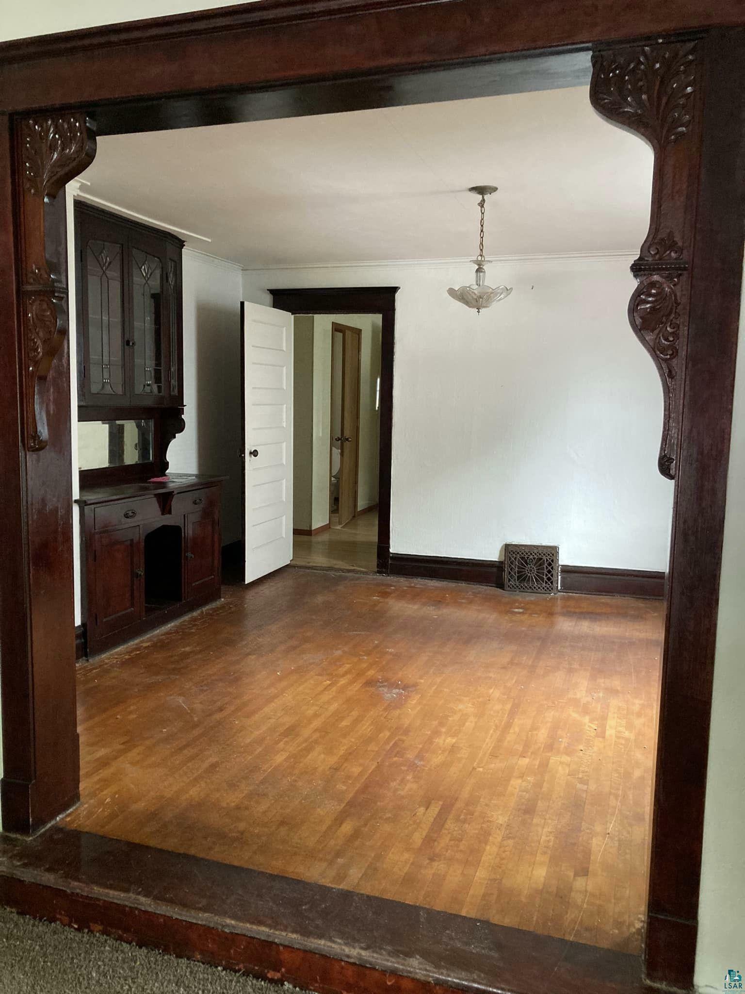 Property Photo: 721 E 2nd St MN 55805
