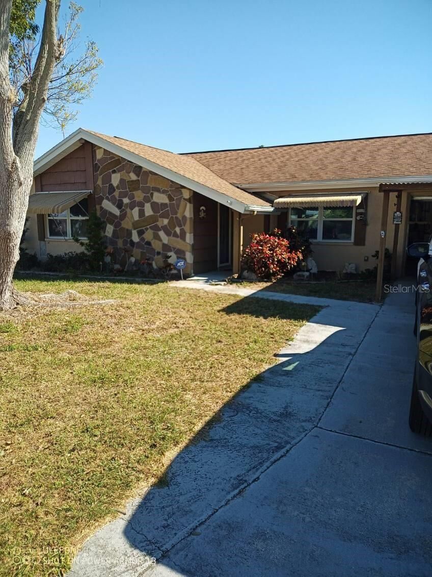 Property Photo:  3552 Richboro Drive  FL 34691 