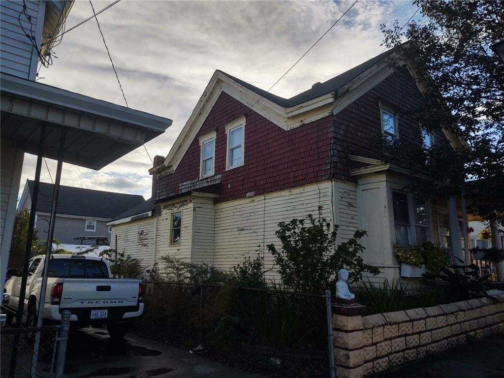 Property Photo: 263 Warren Ave RI 02914