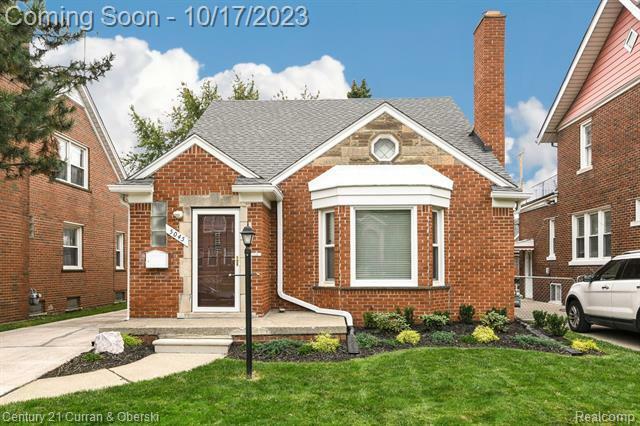 Property Photo:  5045 Maple Street  MI 48126 