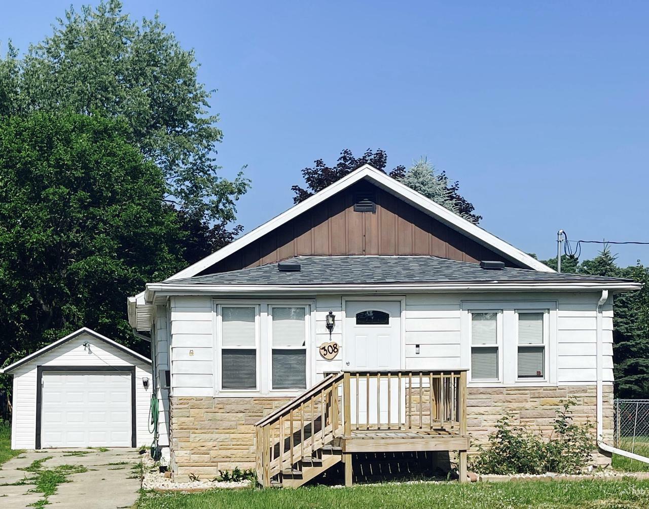 Property Photo:  308 South Pine Street  WI 53548 