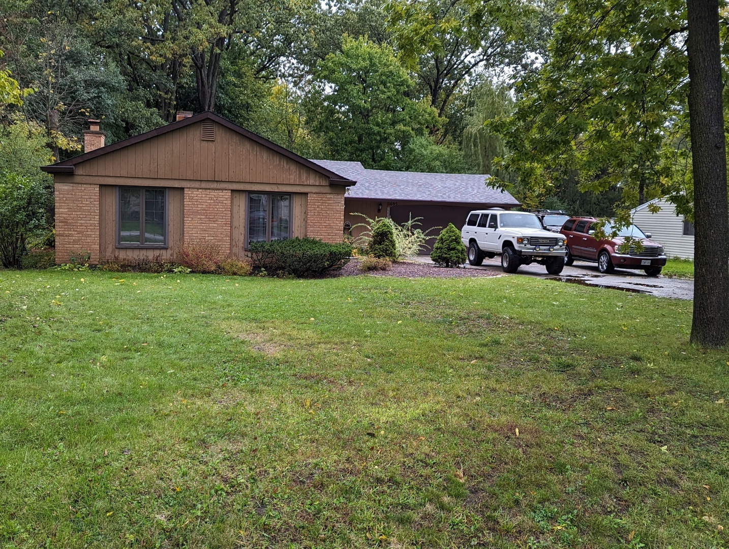Property Photo: 2695 Wildwood Lane IL 60015