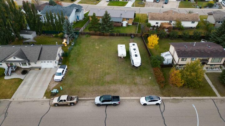 18 Mackenzie Drive — photo 1