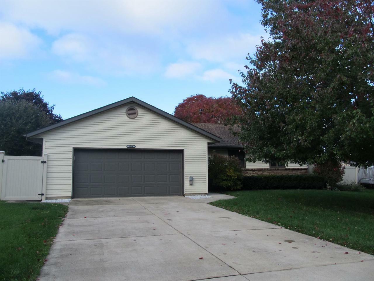 Property Photo:  2700 North Robinson Drive  WI 53511 