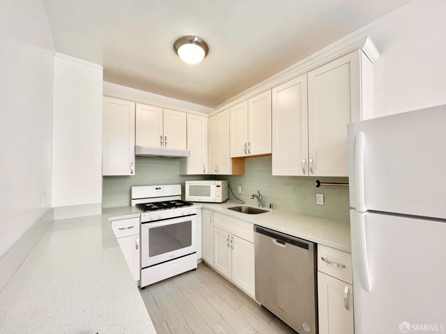 Property Photo:  1767 Union Street 304  CA 94123 