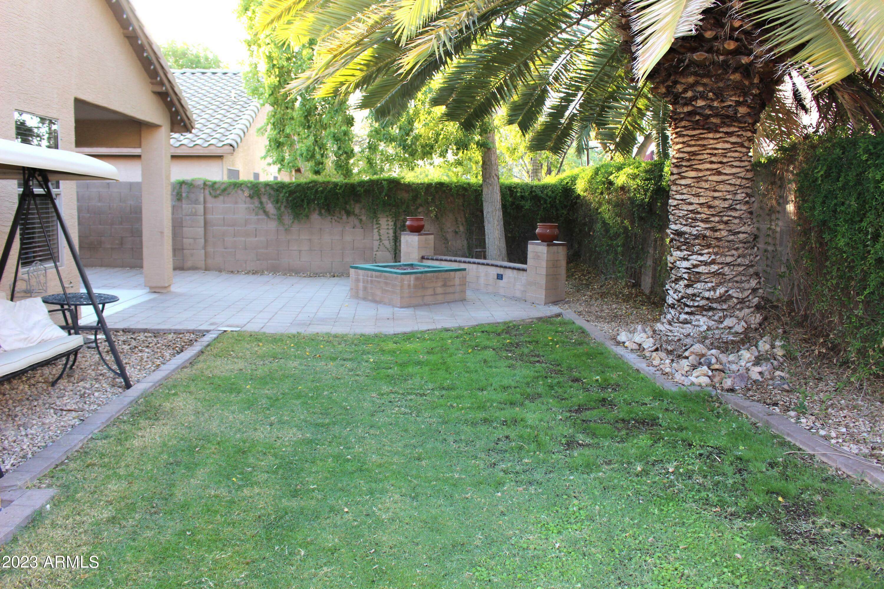 Property Photo:  9342 W Albert Lane  AZ 85382 