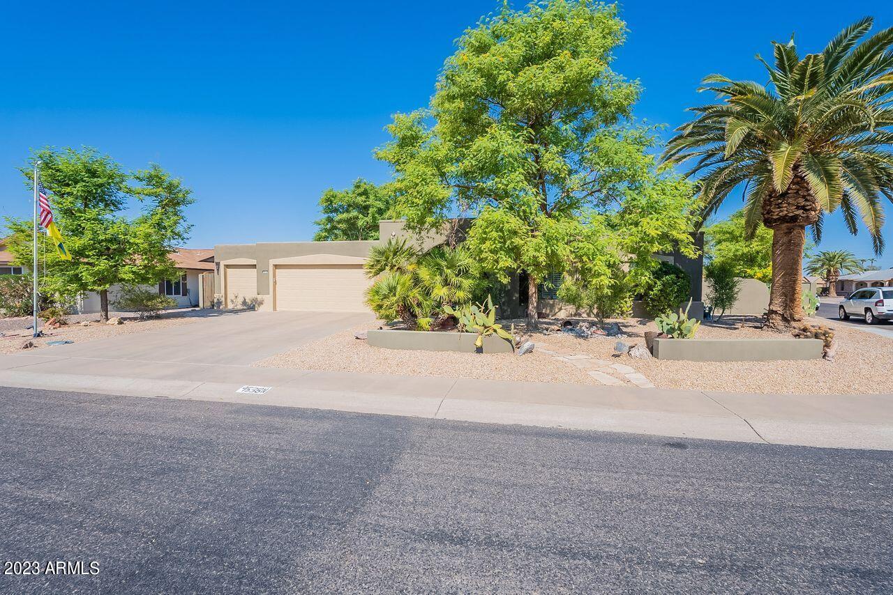 Property Photo:  9538 W Glen Oaks Circle N  AZ 85351 