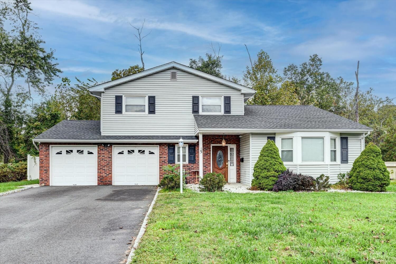 Property Photo: 5 Weiss Drive NJ 08846