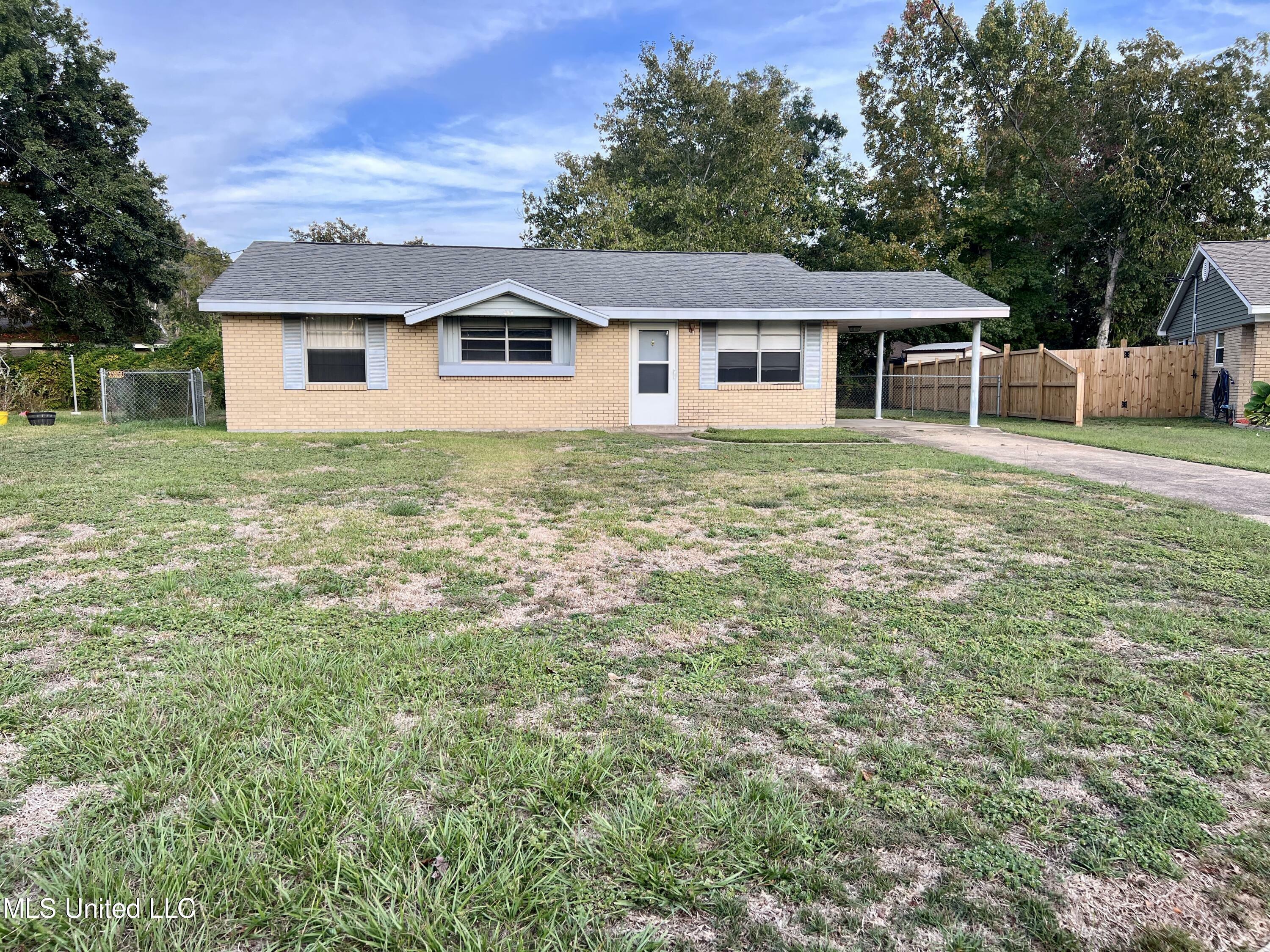 Property Photo:  506 Odom Court  MS 39507 