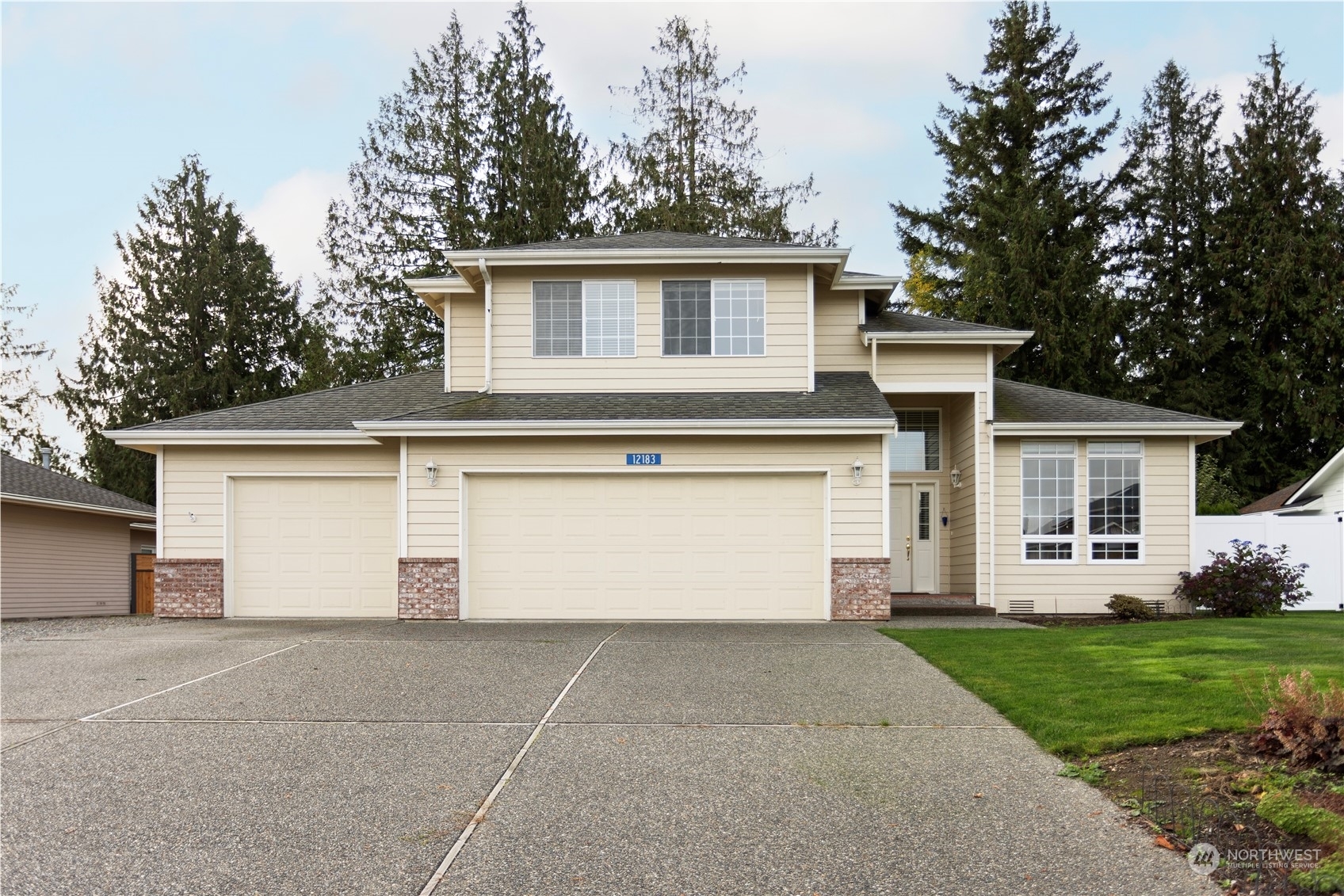 Property Photo:  12183 Bayhill Drive  WA 98233 