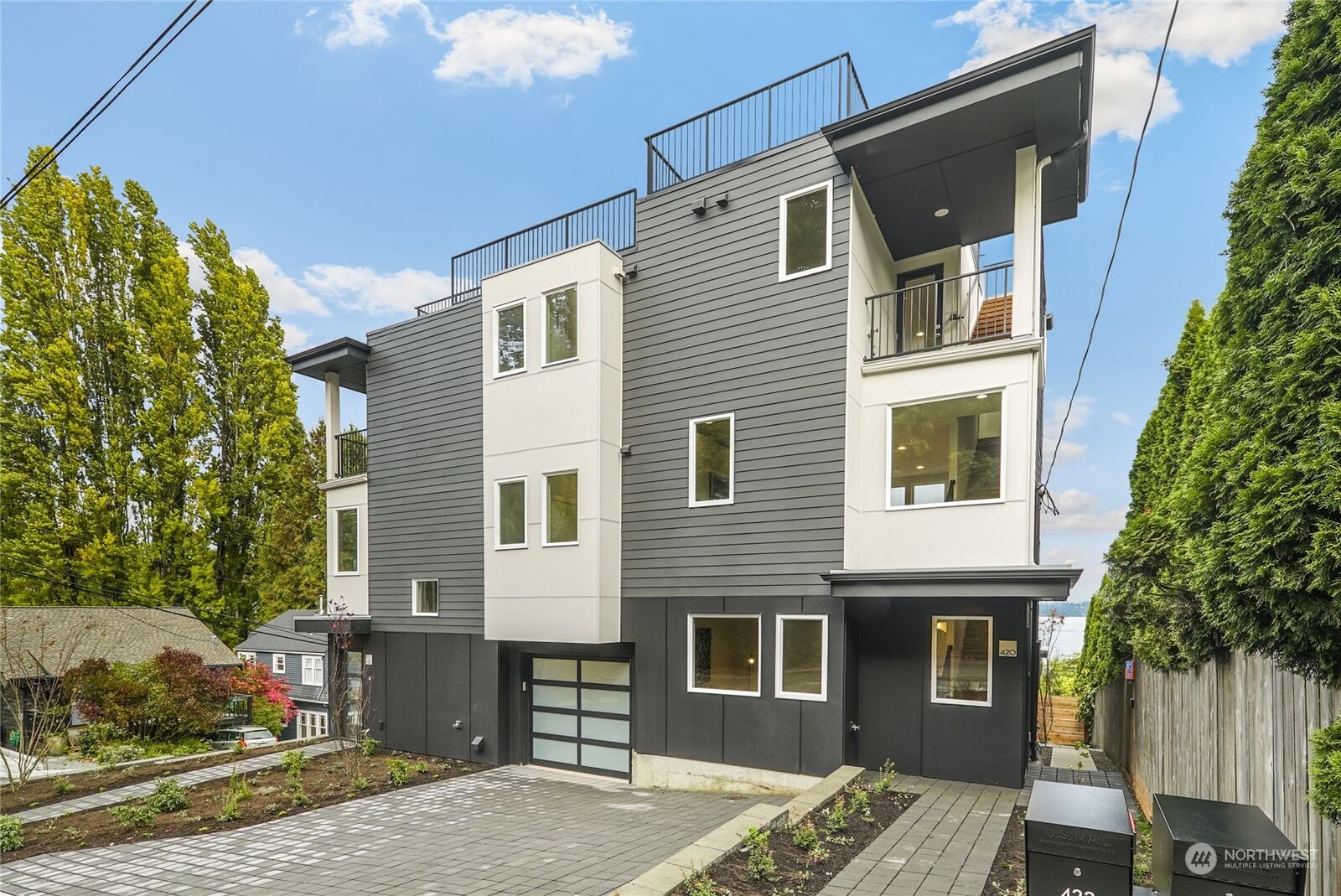 Property Photo: 420 Erie Avenue WA 98122