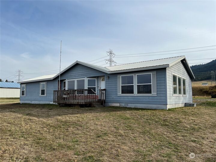 4810 Upper Peoh Point Road  Cle Elum WA 98922 photo