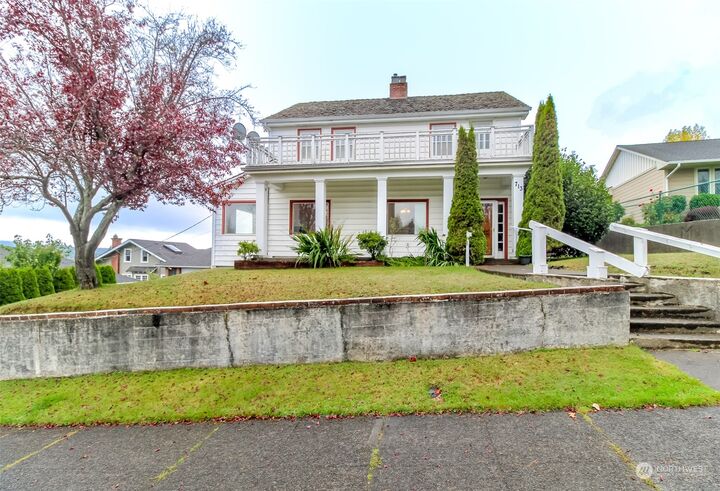 Property Photo: 713 Broadway Street WA 98520