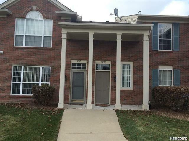 Property Photo:  8107 Chesapeake Circle  MI 48390 