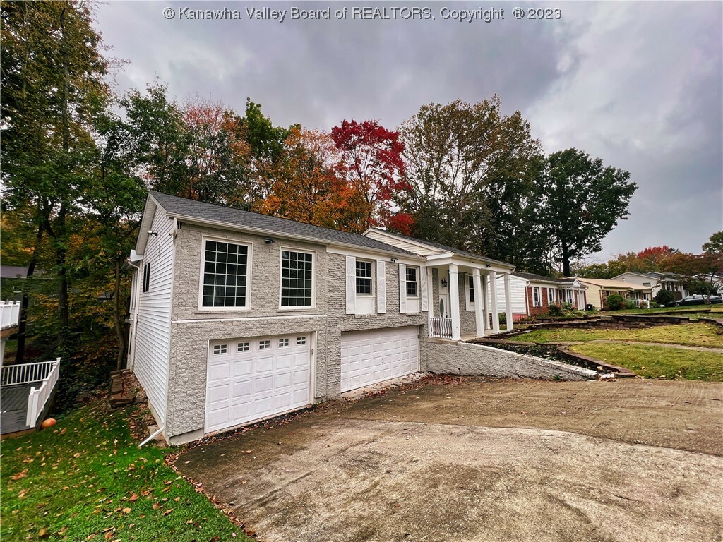 Property Photo:  5430 Karen Circle  WV 25313 