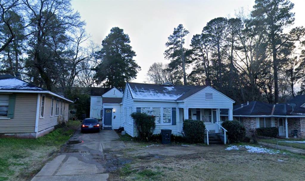 Property Photo:  621 Robinson Place  LA 71104 