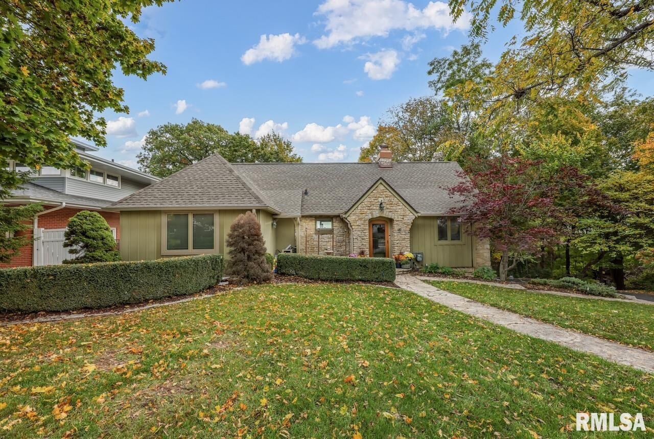 House for sale in Peoria 342 E High Point Road, Peoria, IL 61614