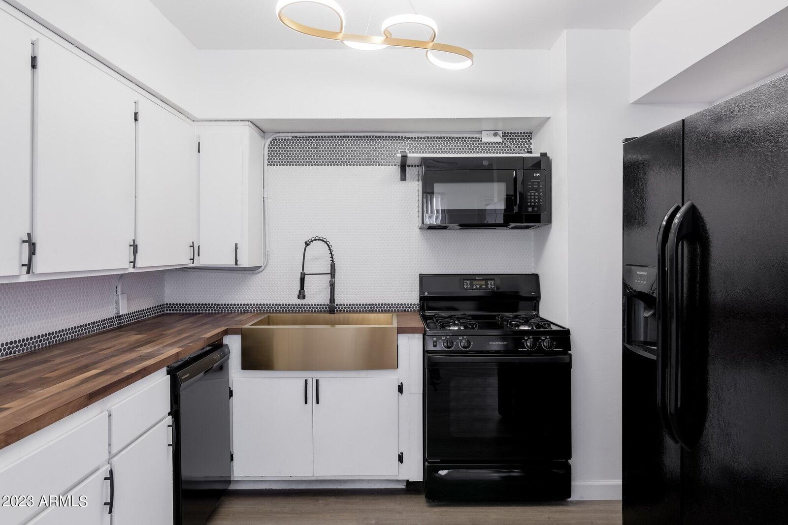 Property Photo:  2742 E Willetta Street B  AZ 85008 