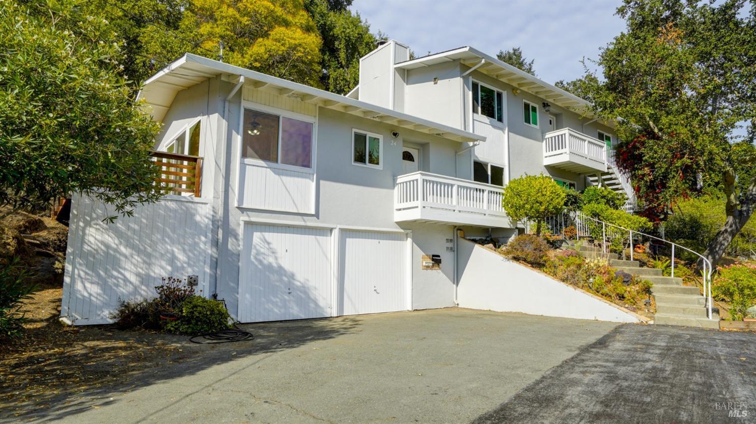 Property Photo:  24 Leafwood Circle  CA 94901 