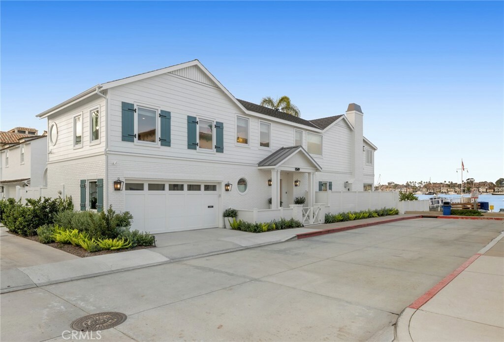 Property Photo:  1519 E Bay Ave  CA 92661 