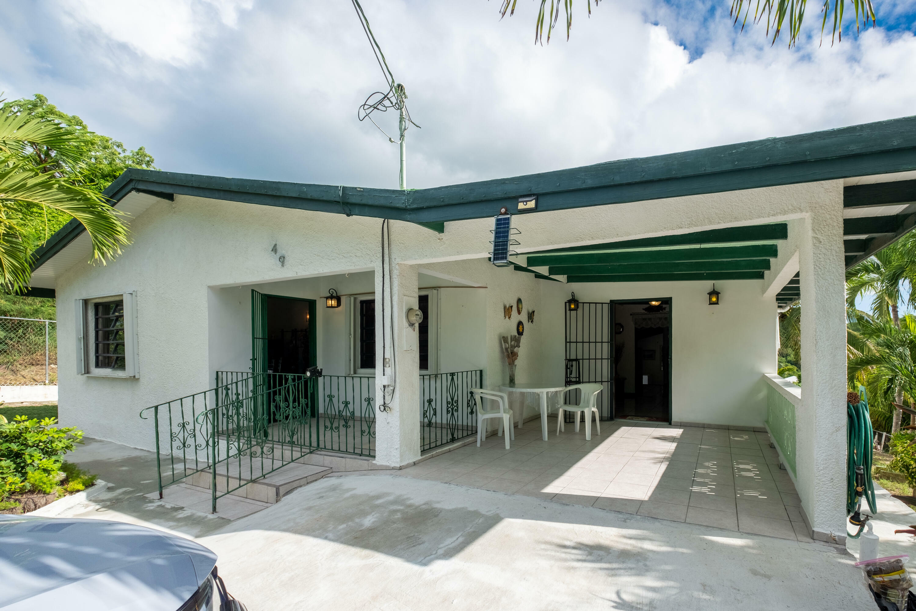 Property Photo:  49 Rattan Qu  VI 00820 