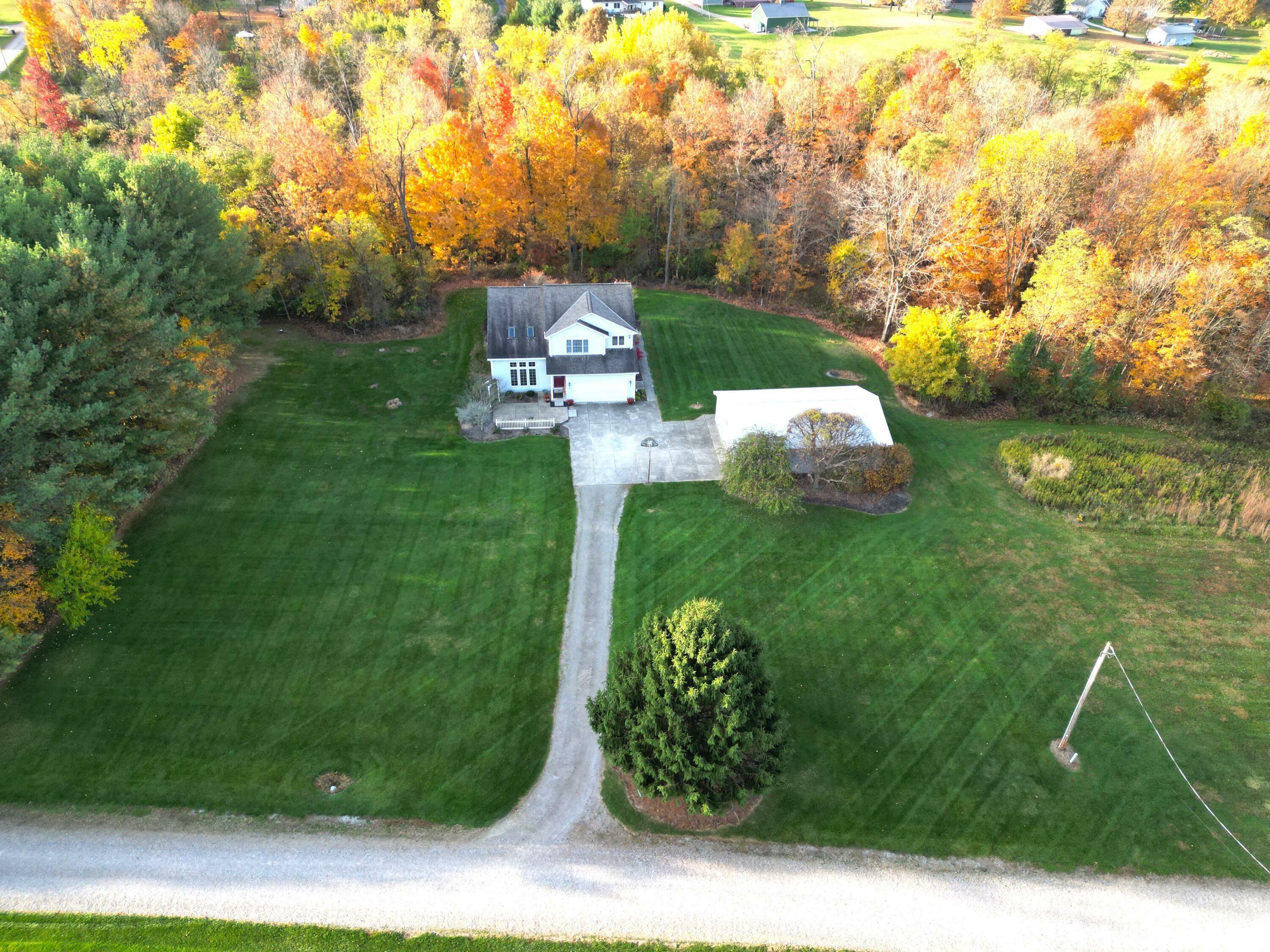 Property Photo:  1368 Coonpath Road NW  OH 43130 
