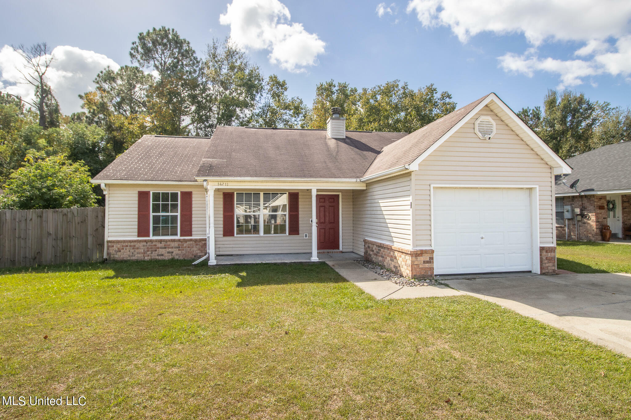 Property Photo:  14211 S Country Hills Drive  MS 39503 