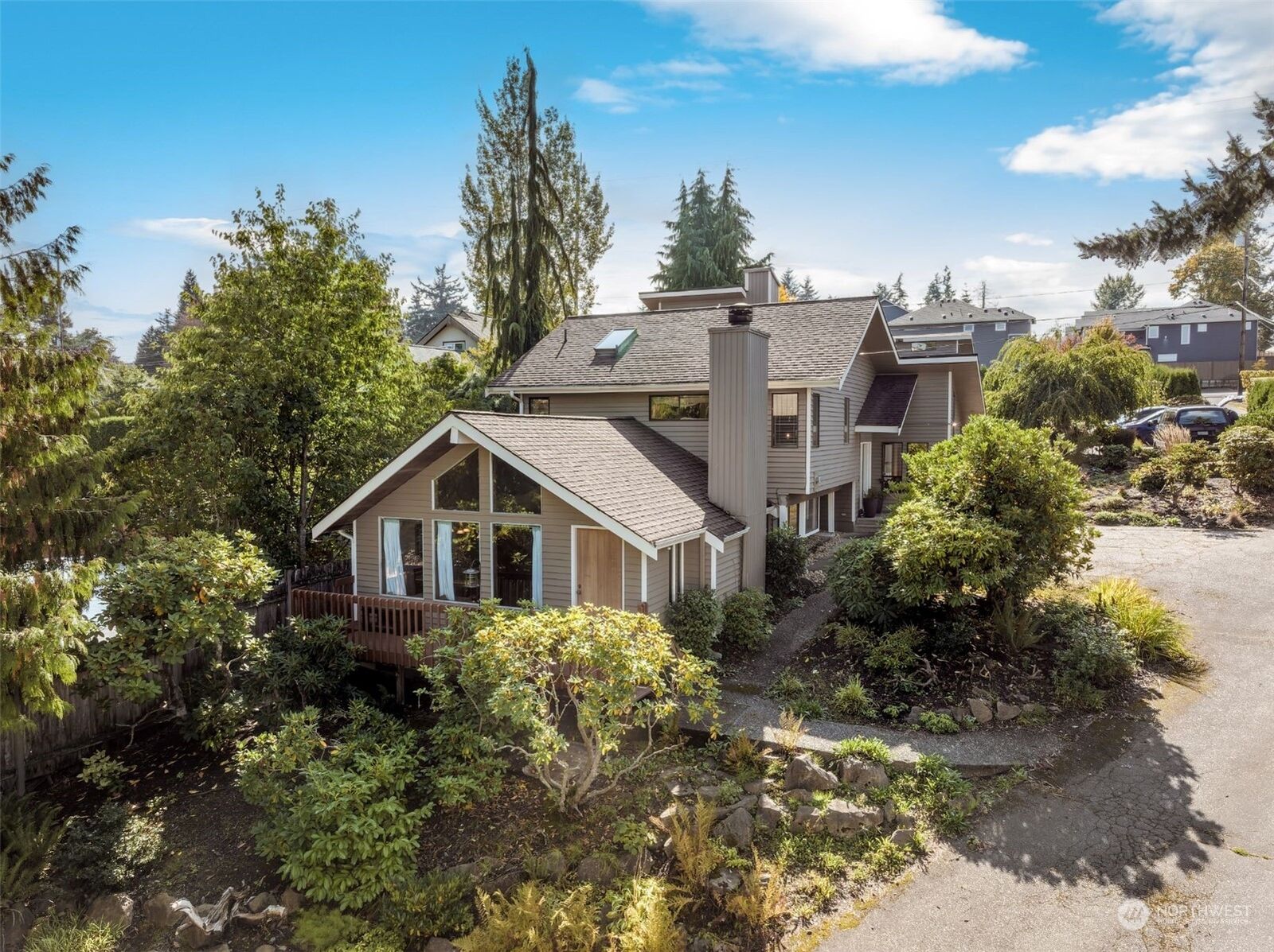 2 bed Lynnwood home for sale 3723 Shelby Road, Lynnwood, WA 98087