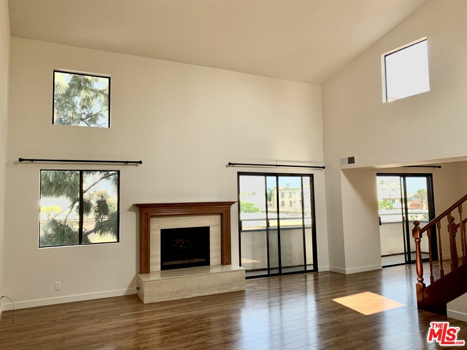 Property Photo:  12412   Texas Ave 302  CA 90025 