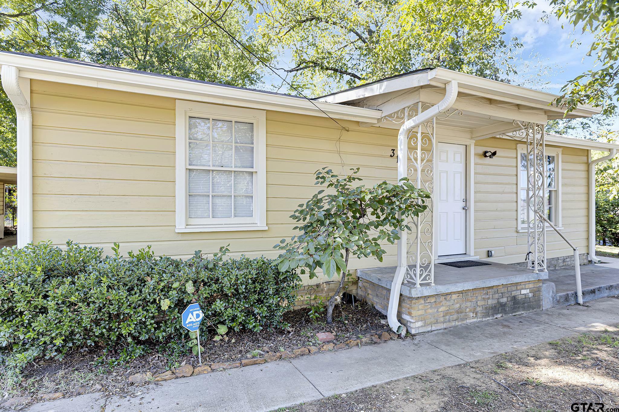 Property Photo:  311 S Palmer  TX 75702 