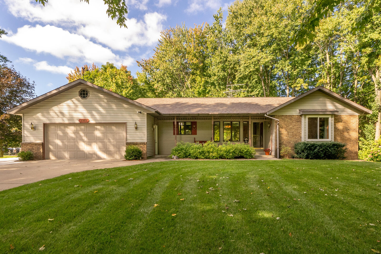 Property Photo:  3947 88th Avenue  MI 49464 