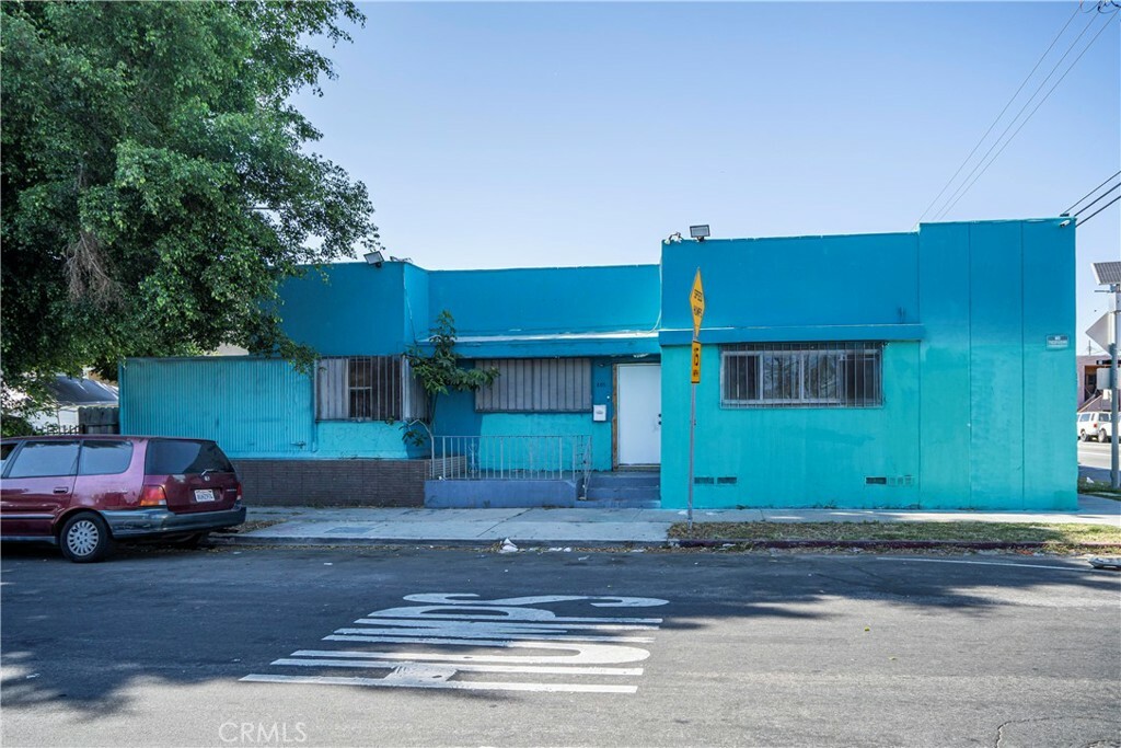 Property Photo:  805 W 57th Street  CA 90037 