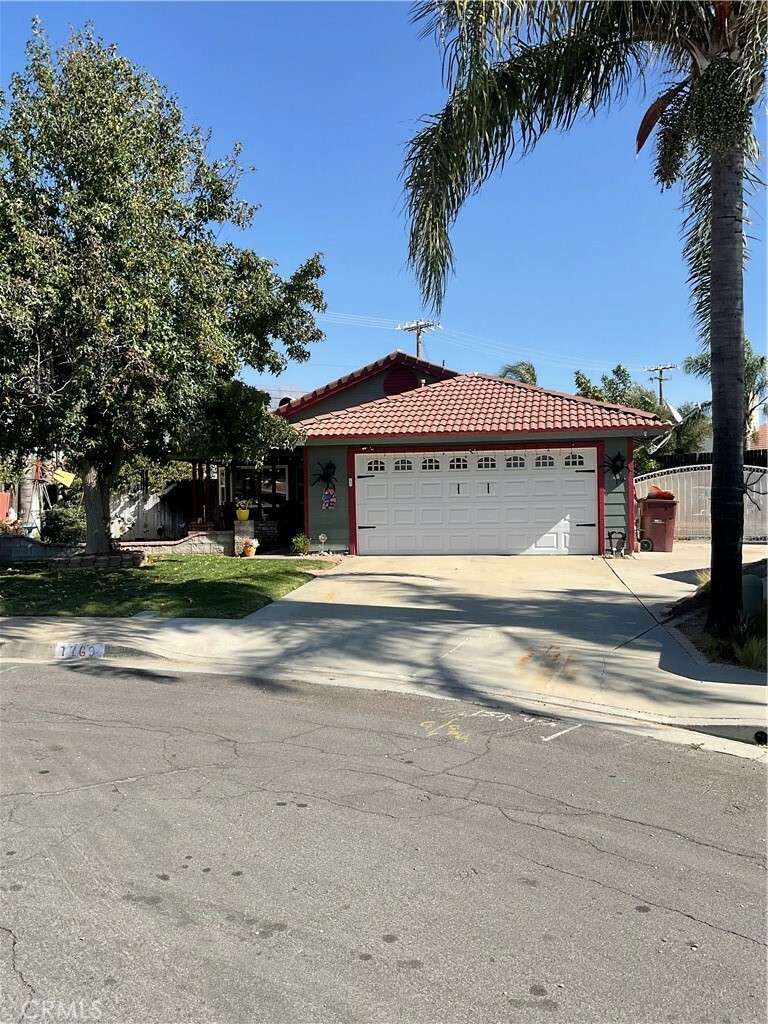 Property Photo:  1769 Beech Place  CA 92223 