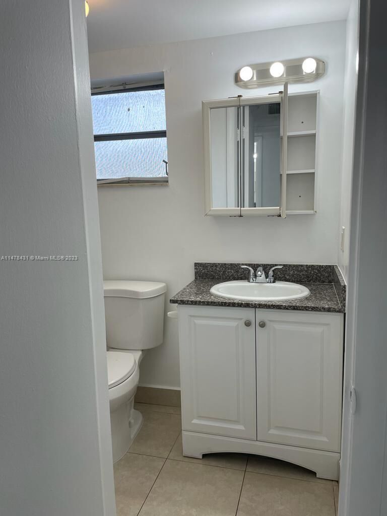 Property Photo:  1916 SW 11th St 1  FL 33312 