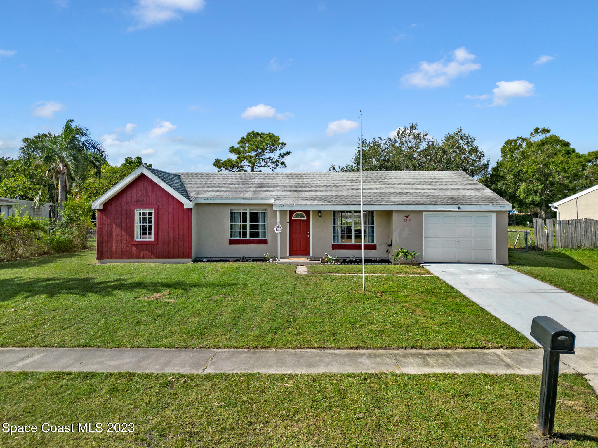 Property Photo:  1312 Ethel Circle NE  FL 32905 