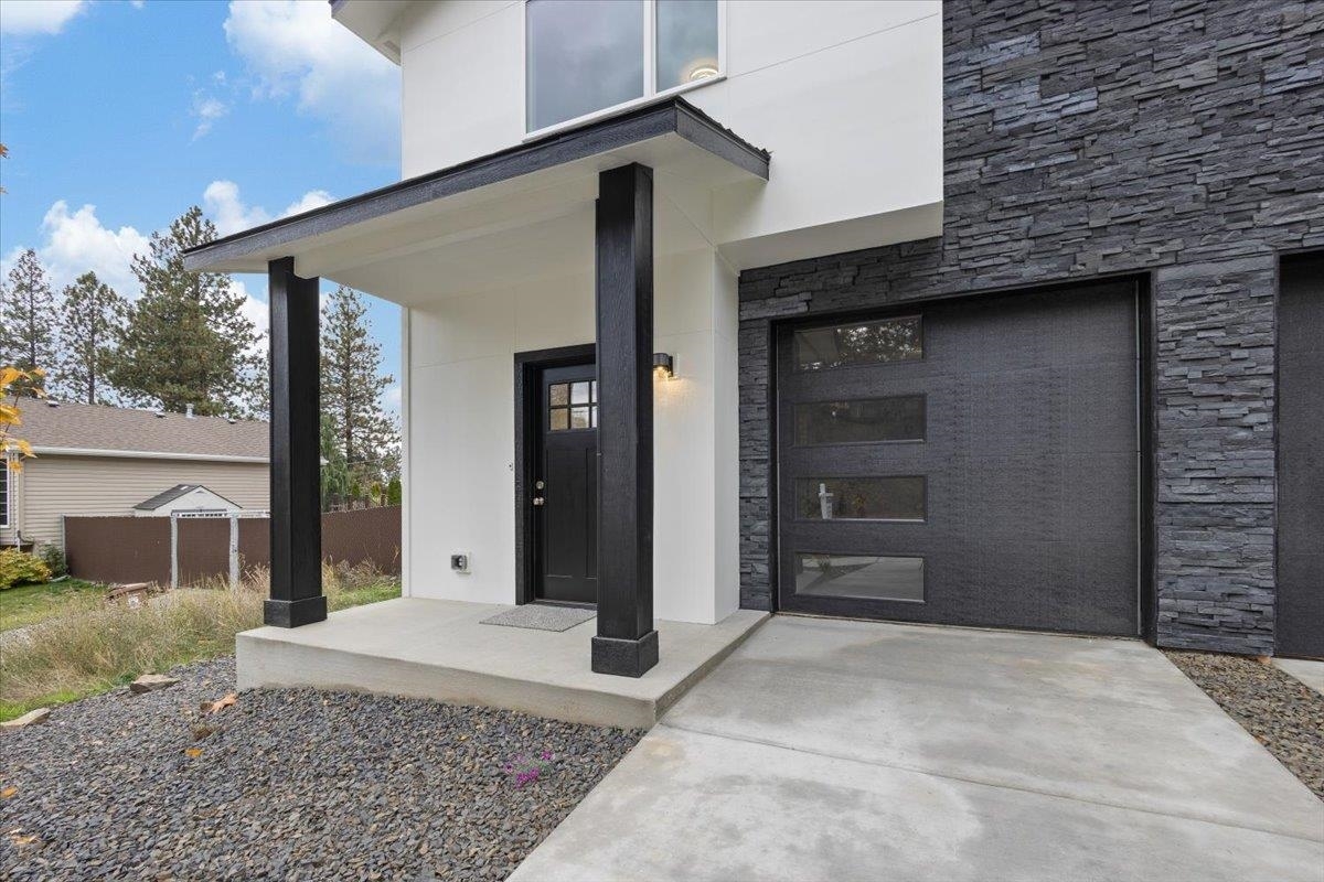 Property Photo: 4237 E Pratt Ave A&B WA 99202
