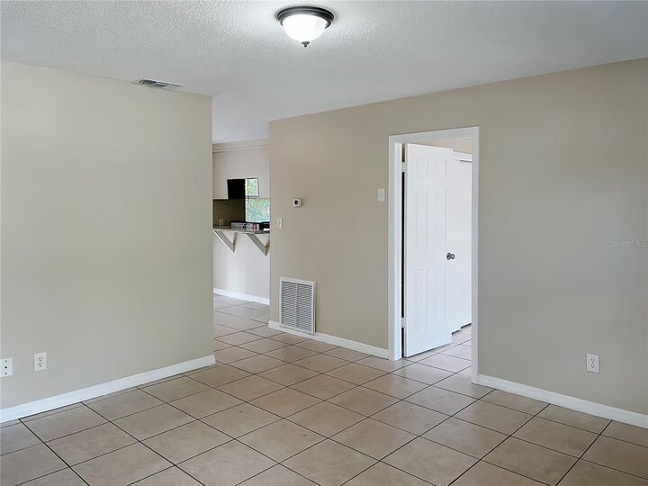 Property Photo:  14 E Cleveland Street  FL 32703 