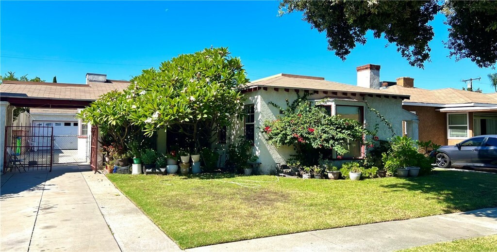 Property Photo:  6919 Prospect Avenue  CA 90201 